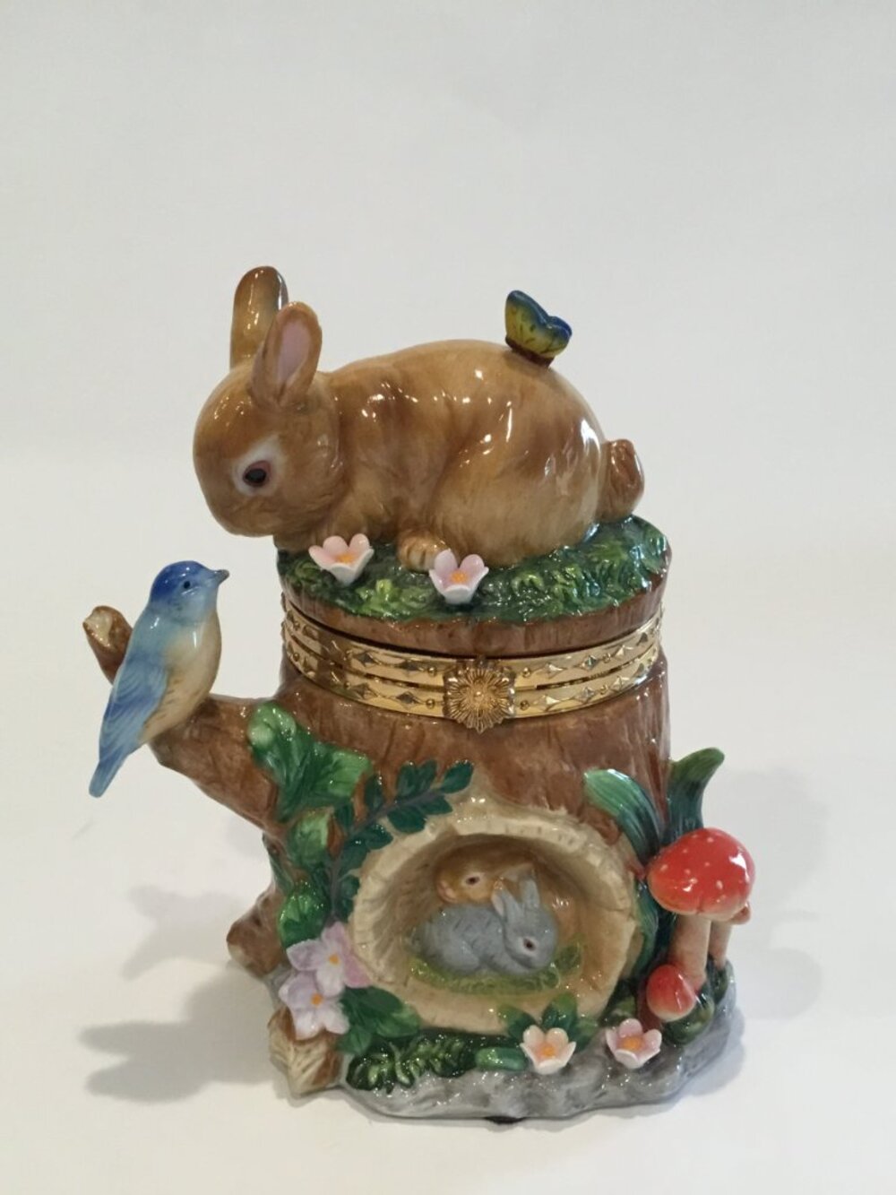 CWC 6.5" Ceramic Trinket Box Tree Stump Easter Bunny Rabbit Bird Butterfly - Picture 2 of 8